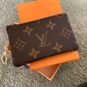 louis vuitton key pouch